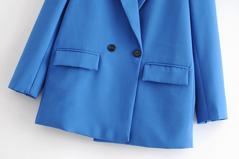 Sophisticated Garment with a Clean Classic Look