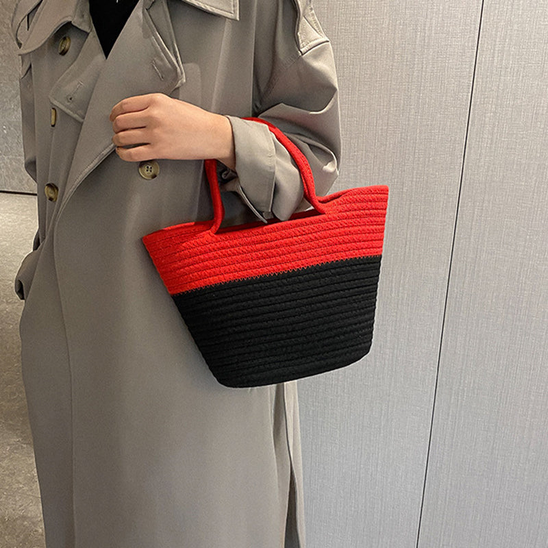 Effortlessly Elegant Bag with a Timeless Design