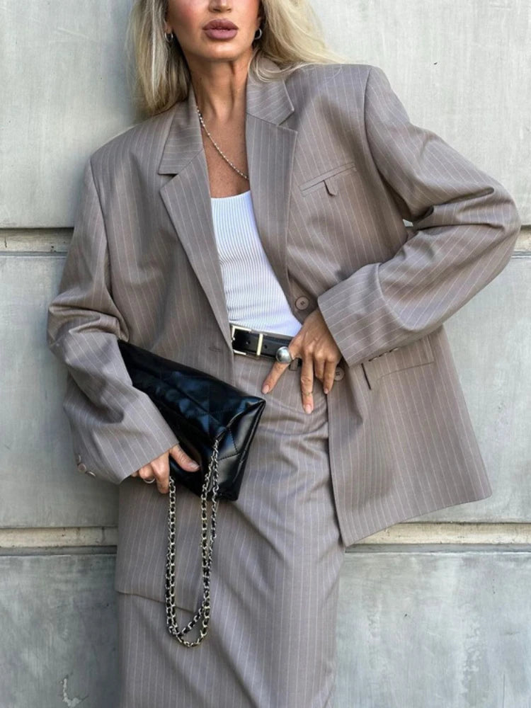 Well Tailored Garment with a Graceful Silhouette