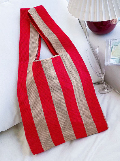 Well Tailored Bag with a Graceful Silhouette