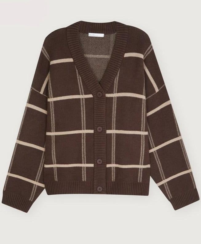 Effortlessly Elegant Cardigan with a Timeless Design