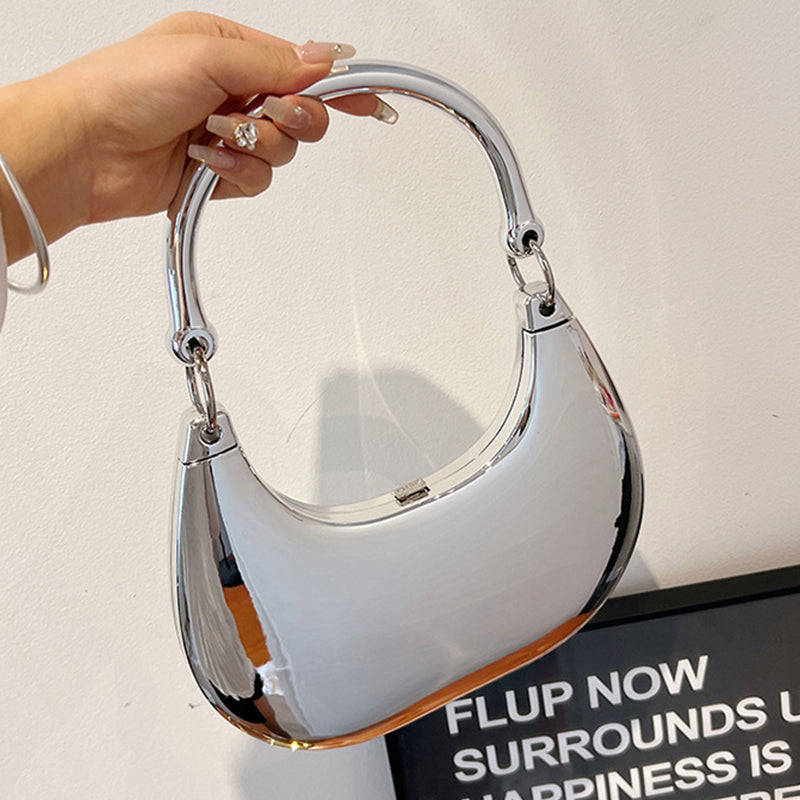 Classic Vintage Bag with a Flattering Fit