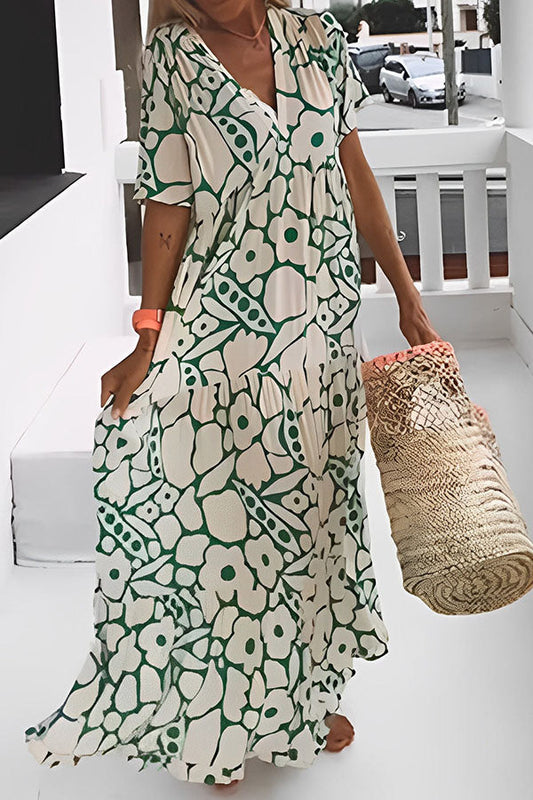 Effortlessly Elegant Dress with a Timeless Design