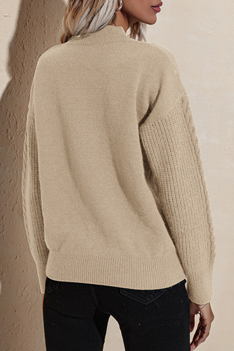 Effortlessly Elegant Top with a Timeless Design
