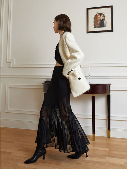 Beautifully Finished Garment in a Timeless Design
