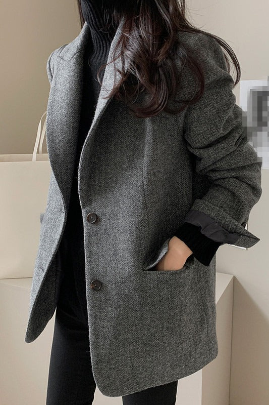 Gracefully Styled Garment for Any Occasion