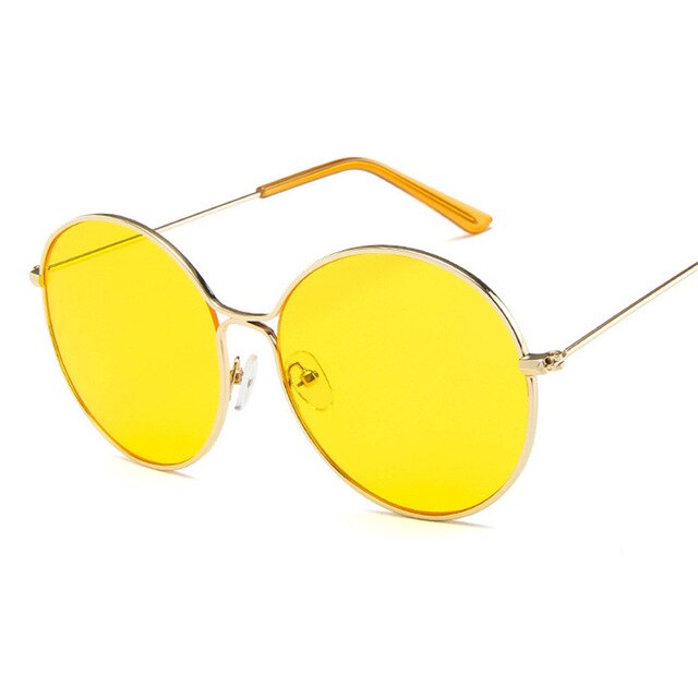 Sophisticated Garment with a Clean Classic Look