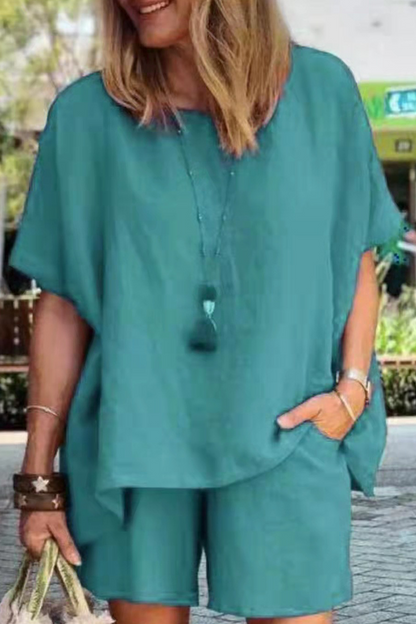 Effortlessly Elegant Garment with a Timeless Design