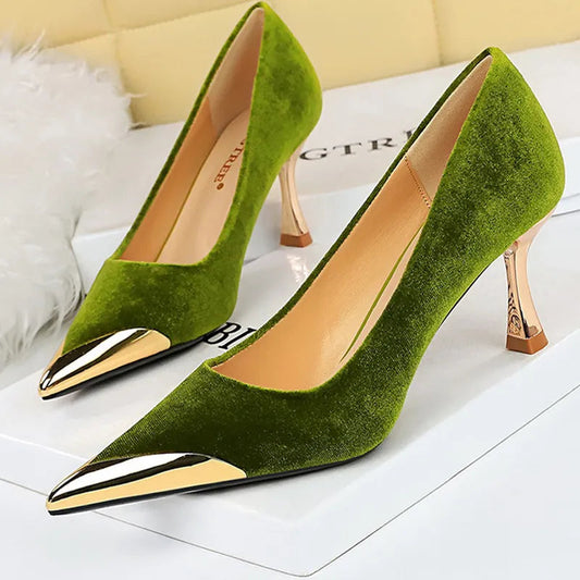 Classic Vintage Heels with a Flattering Fit