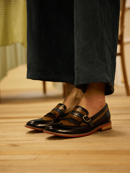 Sophisticated Garment with a Clean Classic Look