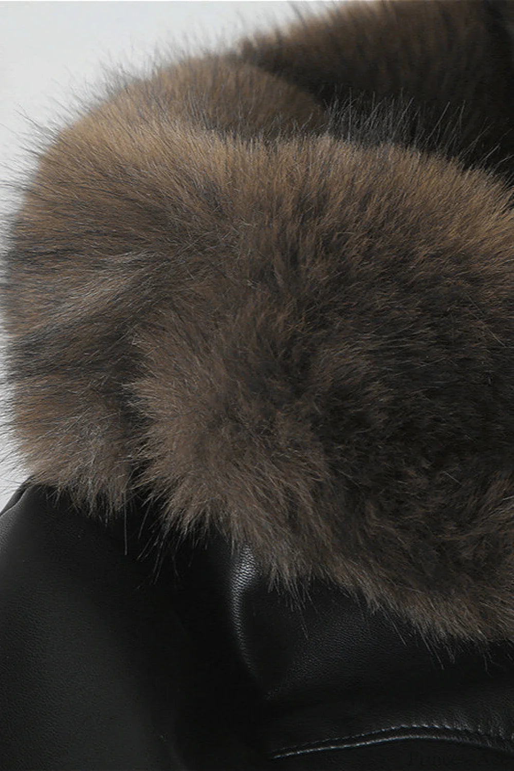 Effortlessly Elegant Coat with a Timeless Design