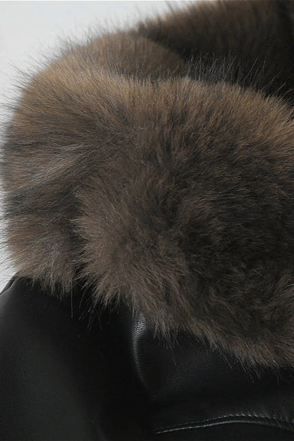 Effortlessly Elegant Coat with a Timeless Design