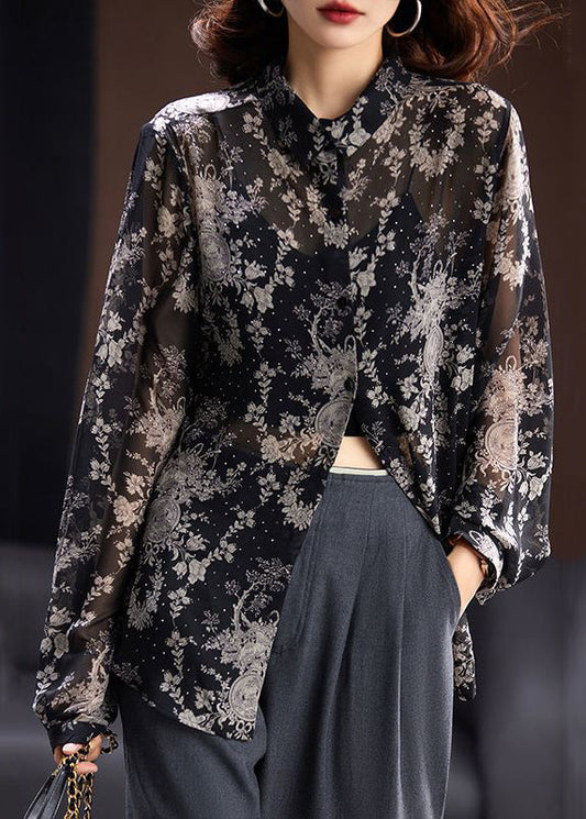 Well Tailored Blouse with a Graceful Silhouette