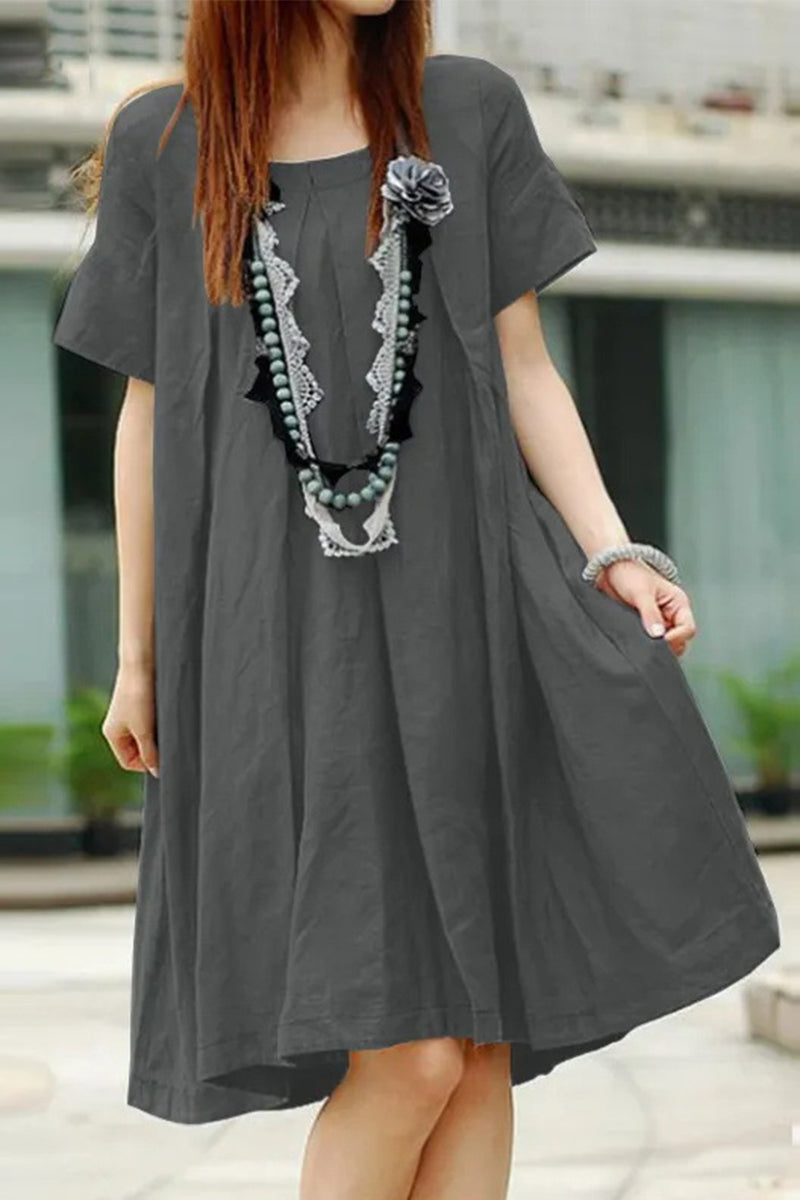 Effortlessly Elegant Dress with a Timeless Design