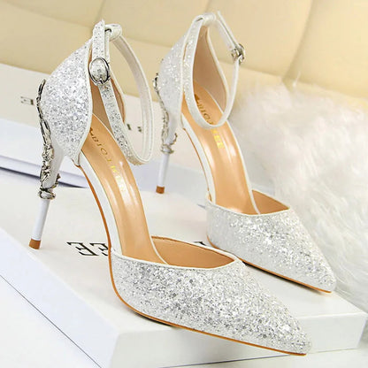 Gracefully Styled Garment for Any Occasion