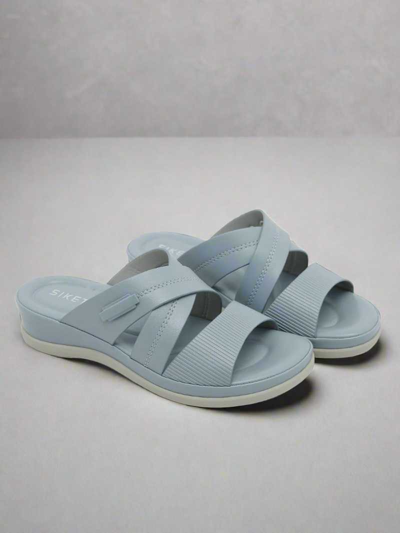 Effortlessly Elegant Garment with a Timeless Design