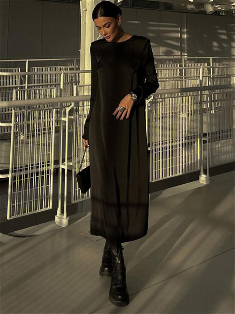 Effortlessly Elegant Dress with a Timeless Design