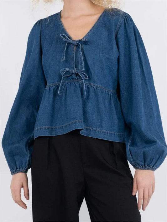 Well Tailored Blouse with a Graceful Silhouette