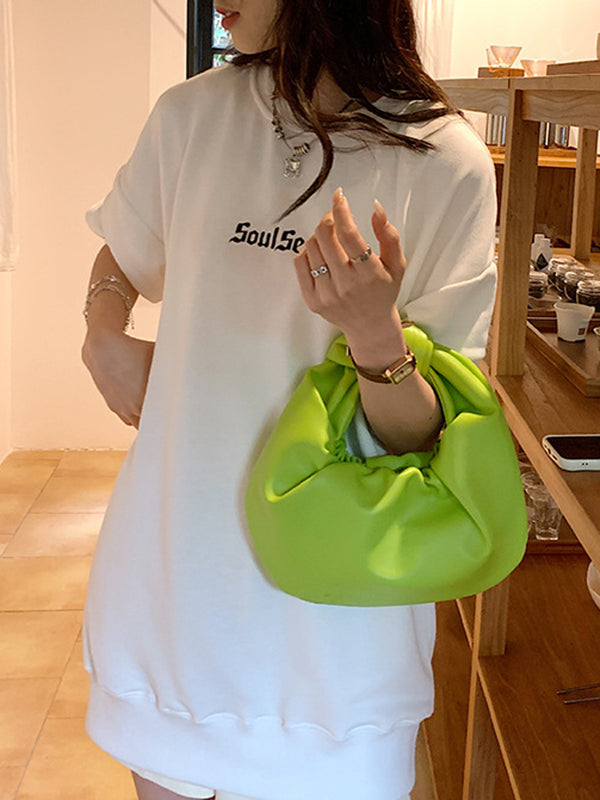 Well Tailored Bag with a Graceful Silhouette
