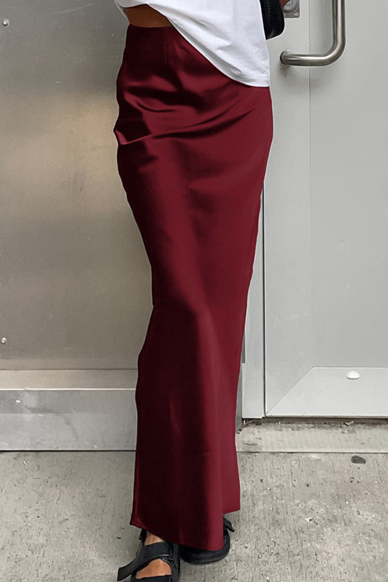 Effortlessly Elegant Garment with a Timeless Design