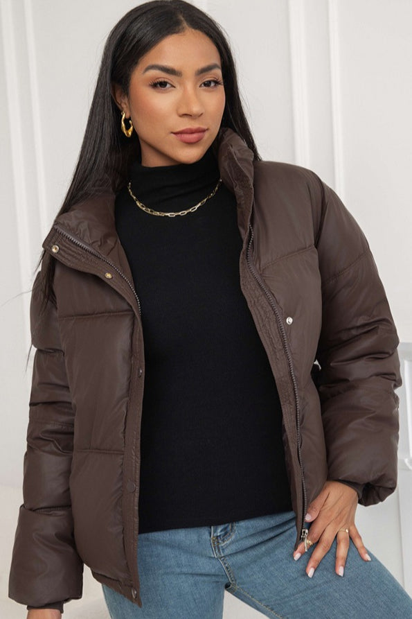 Effortlessly Elegant Jacket with a Timeless Design