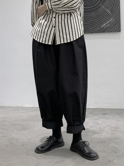 Effortlessly Elegant Trousers with a Timeless Design