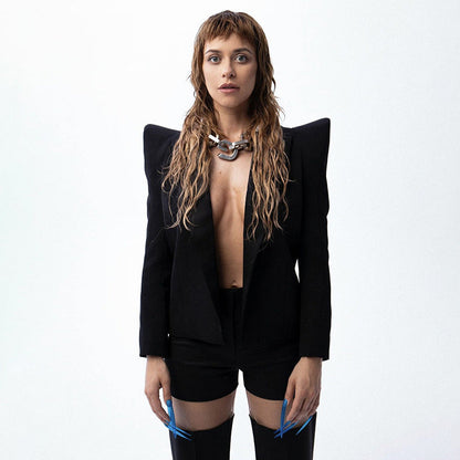 Elegantly Styled Jacket for Everyday Wear