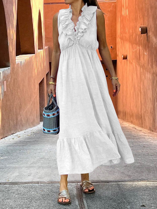 Beautifully Finished Dress in a Timeless Design