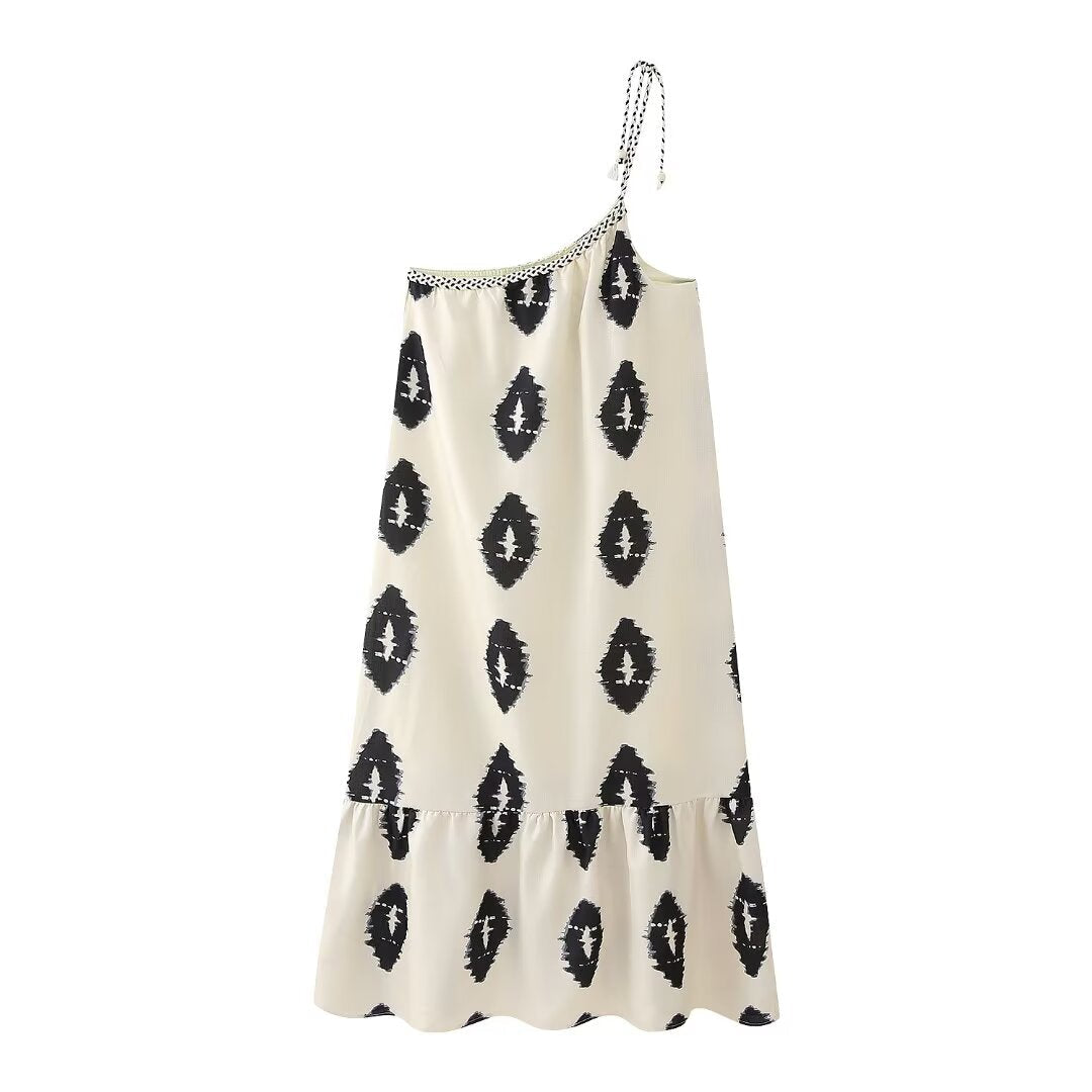 Classic Vintage & Enduringly Stylish Dress