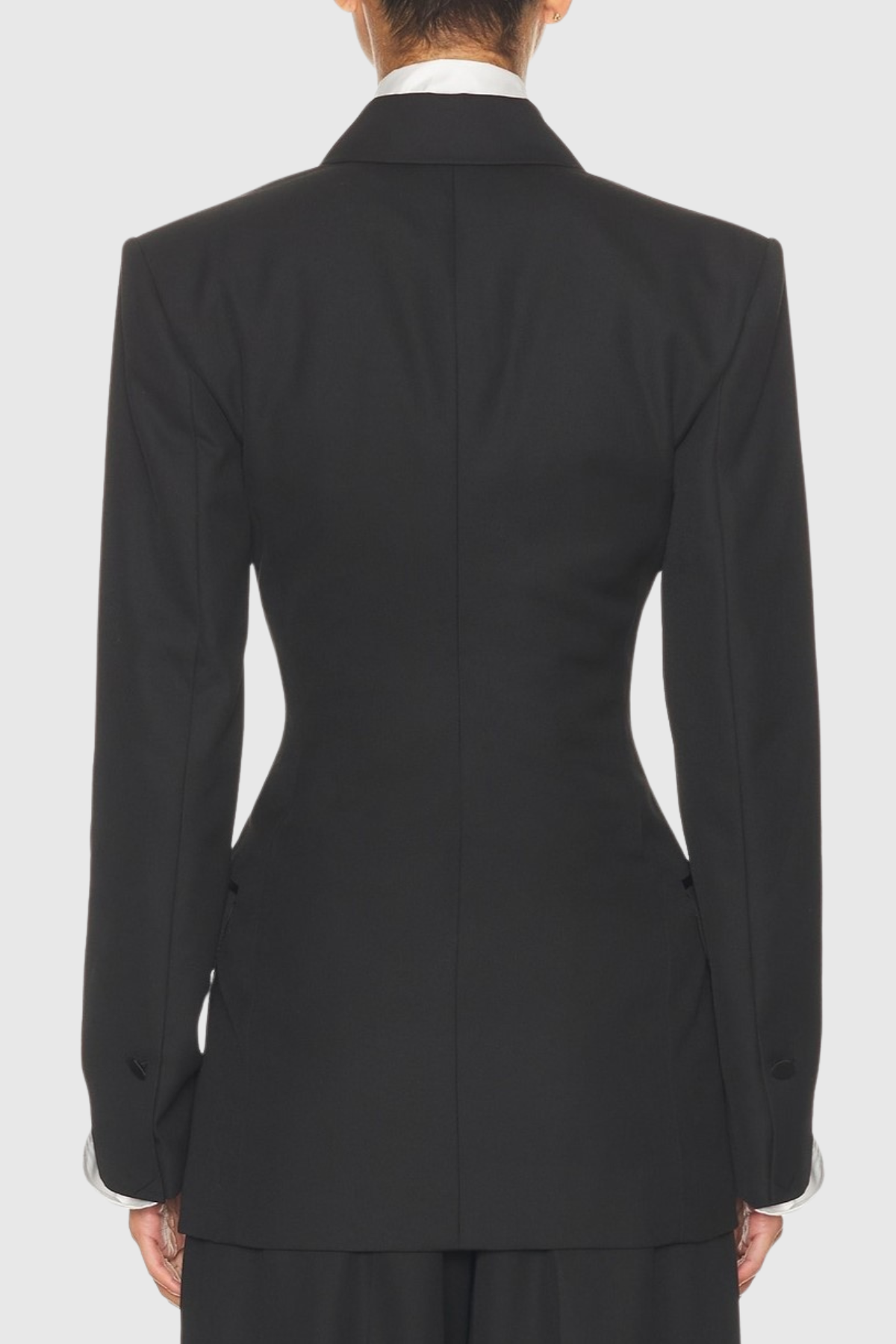 Well Tailored Garment with a Graceful Silhouette