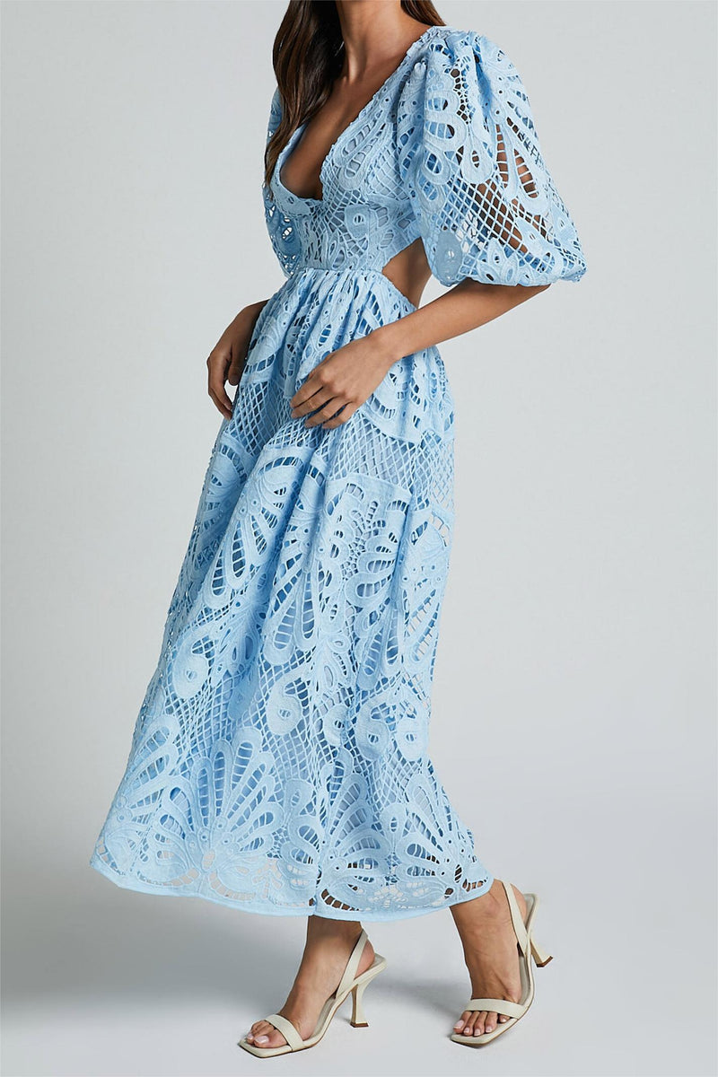Gracefully Styled Dress for Any Occasion
