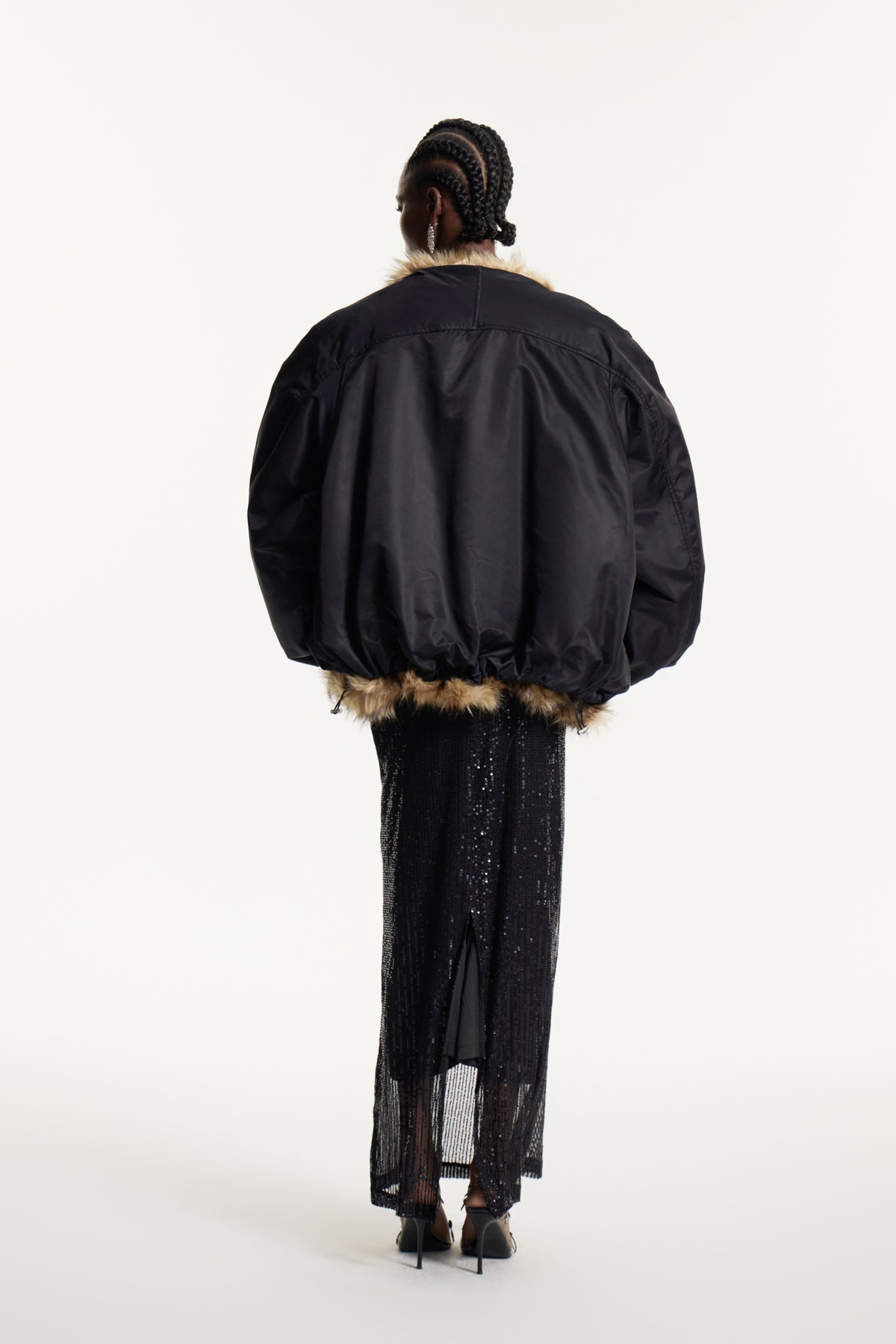 Effortlessly Elegant Jacket with a Timeless Design