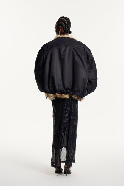 Effortlessly Elegant Jacket with a Timeless Design