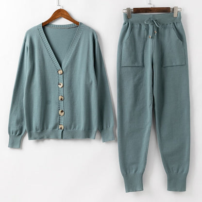 Beautifully Finished Sweater in a Timeless Design