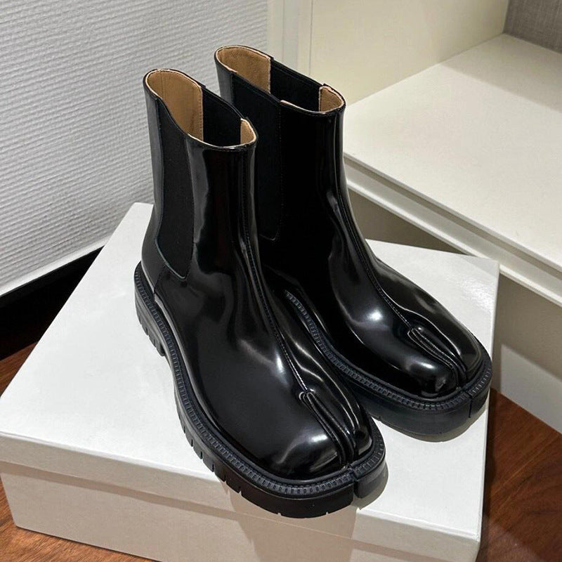 Elegantly Styled Boots for Everyday Wear