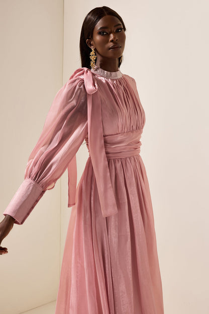 Beautifully Finished Dress in a Timeless Design
