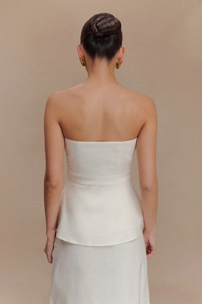 Sophisticated Garment with a Clean Classic Look
