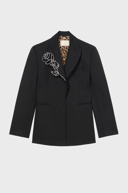 Well Tailored Garment with a Graceful Silhouette