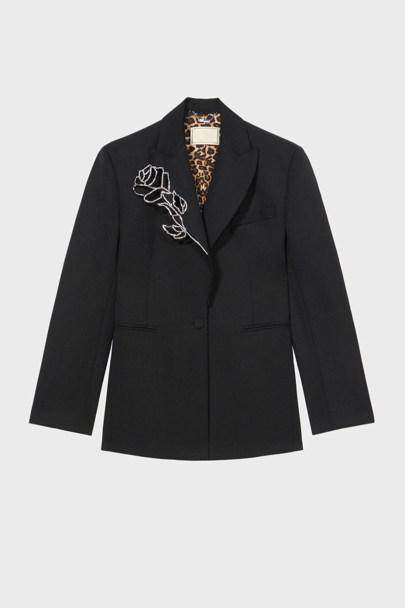 Well Tailored Garment with a Graceful Silhouette