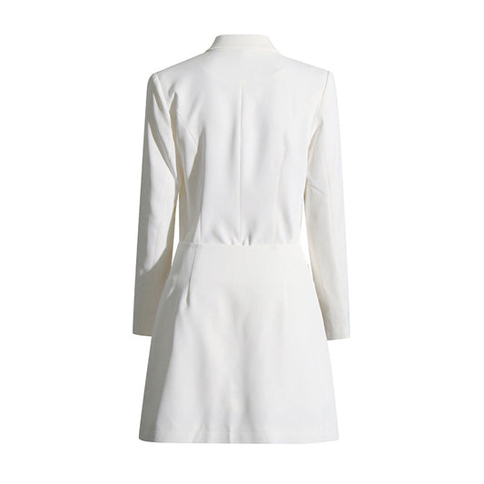 Well Tailored Garment with a Graceful Silhouette