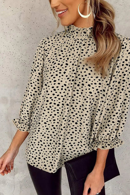 Sophisticated Blouse with a Clean Classic Look