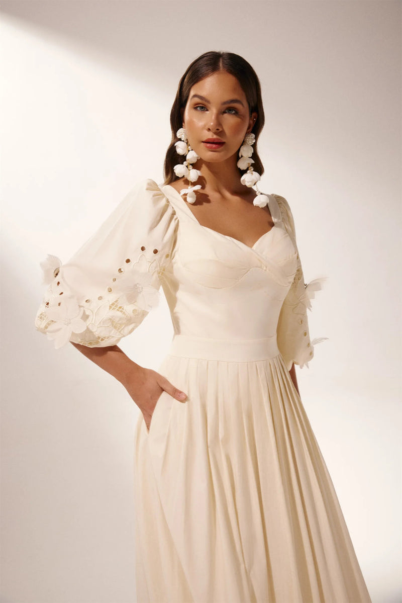 Sophisticated Dress with a Clean Classic Look