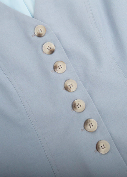 Sophisticated Garment with a Clean Classic Look