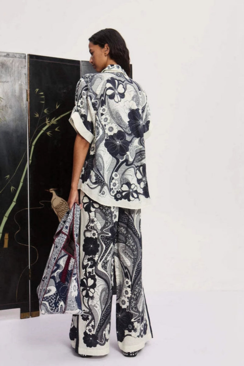 Beautifully Finished Pants in a Timeless Design