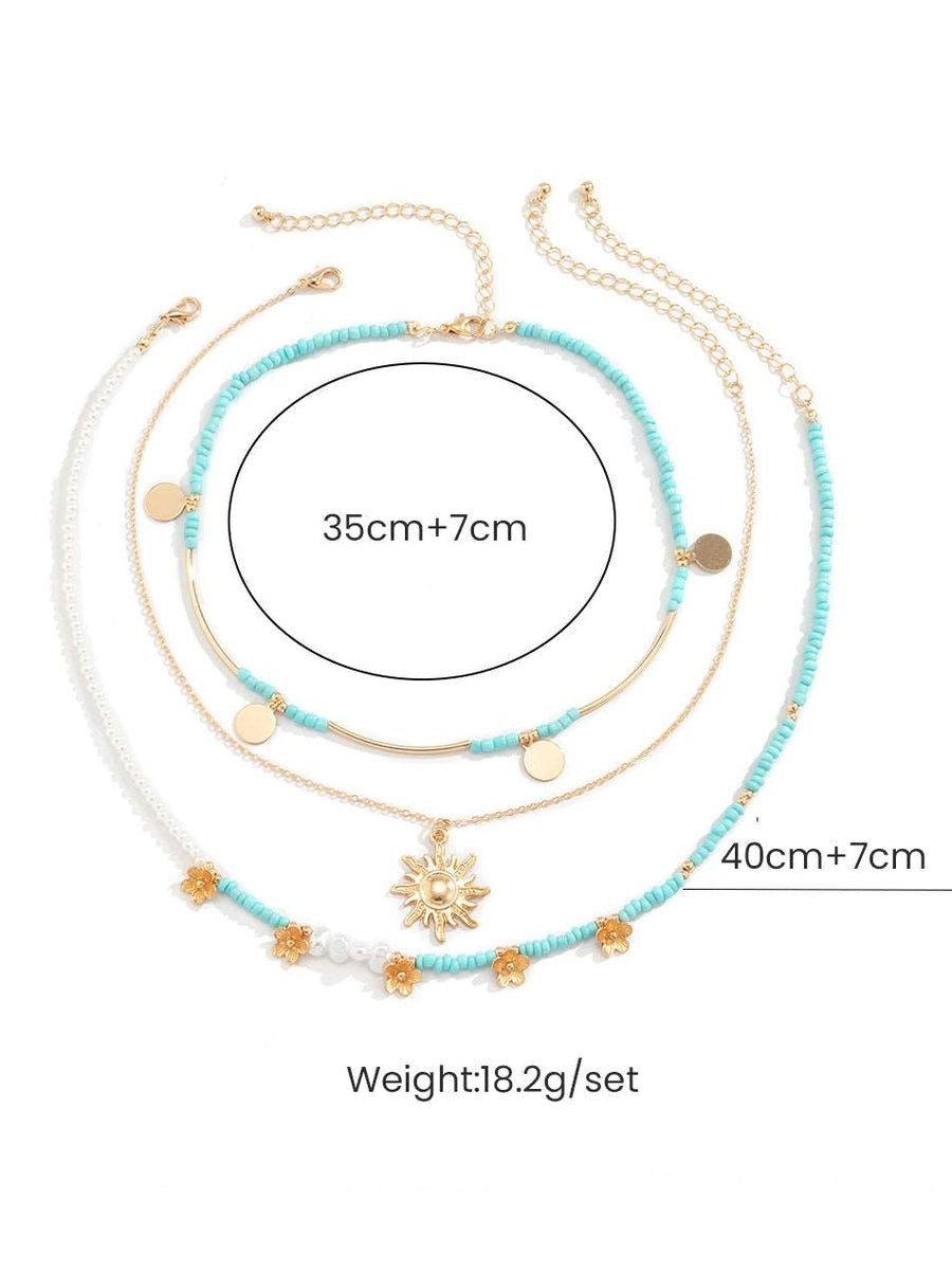 Effortlessly Elegant Garment with a Timeless Design