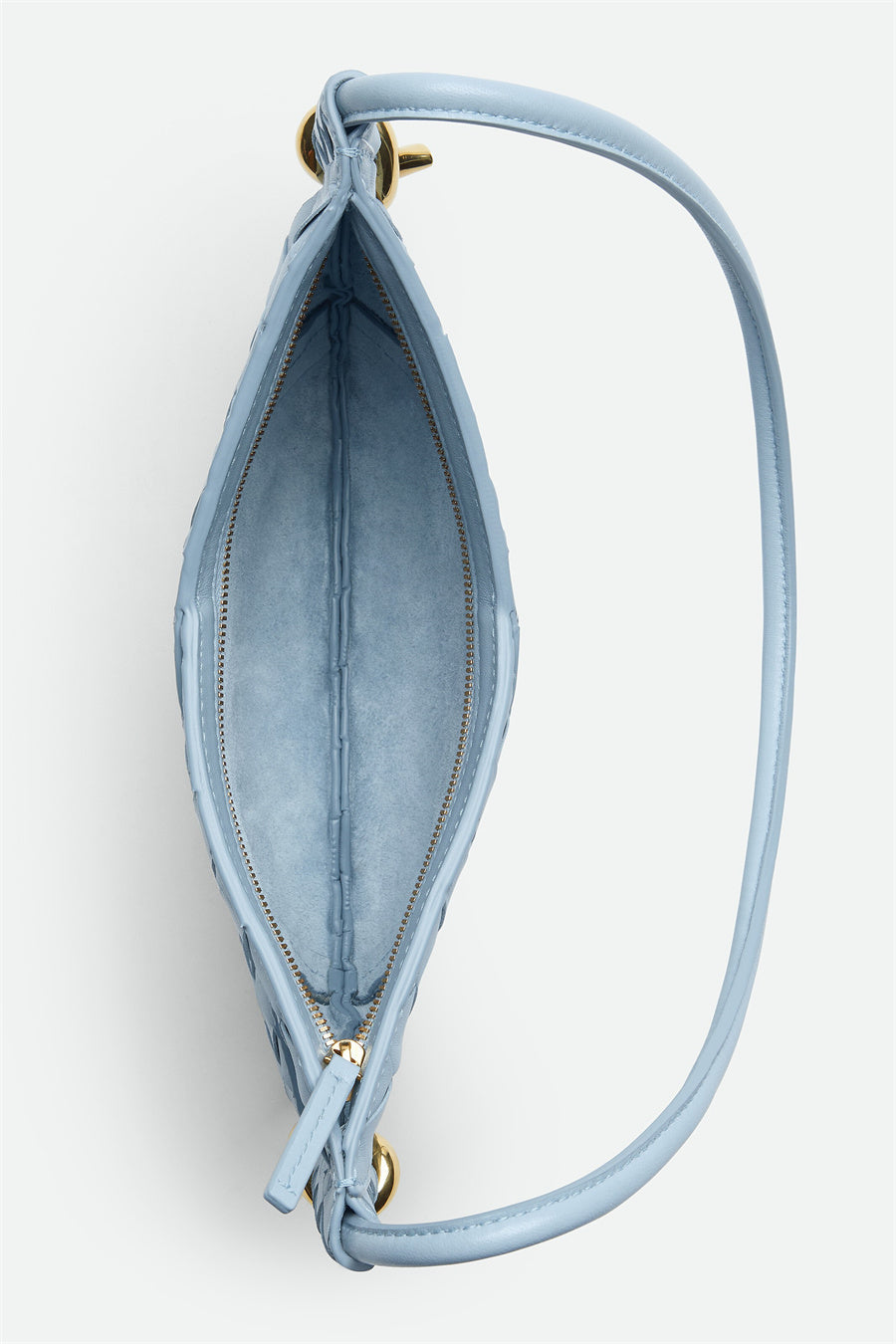 Gracefully Styled Bag for Any Occasion