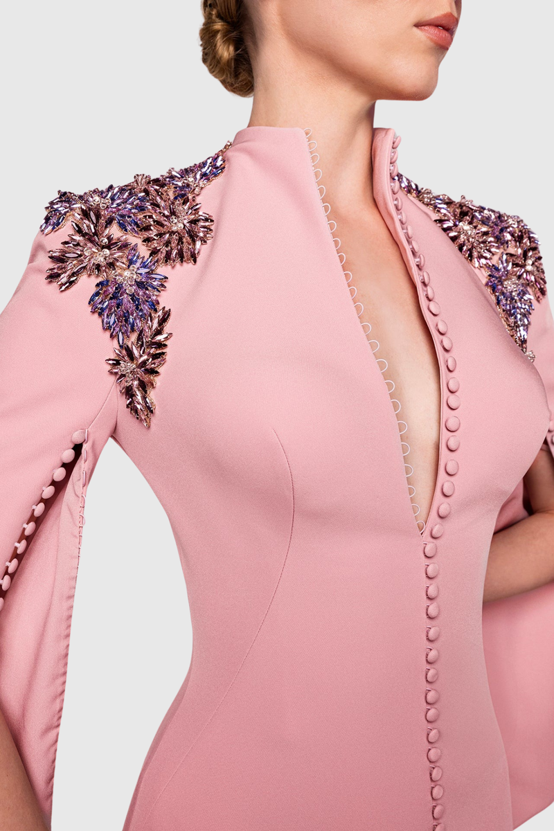 Beautifully Finished Dress in a Timeless Design