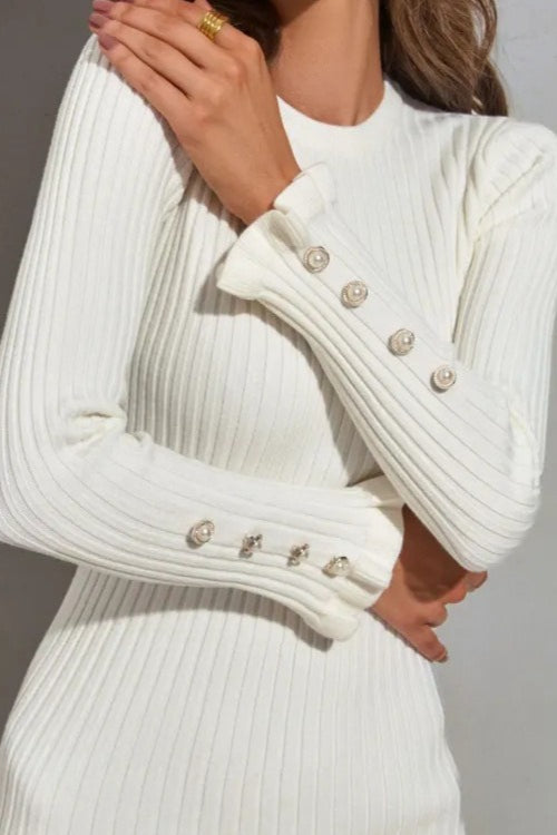 Classic Vintage Sweater with a Flattering Fit
