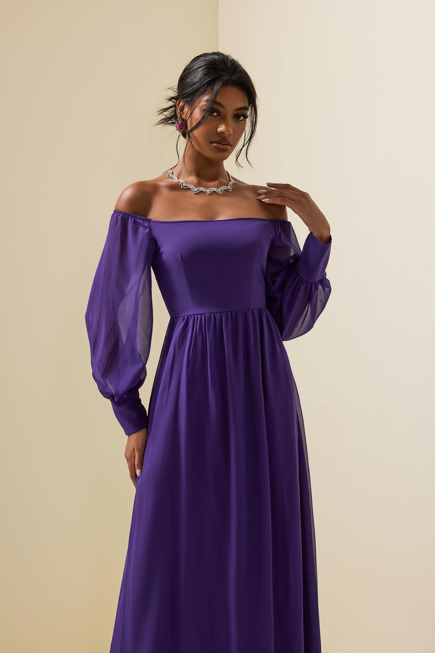 Sophisticated Dress with a Clean Classic Look