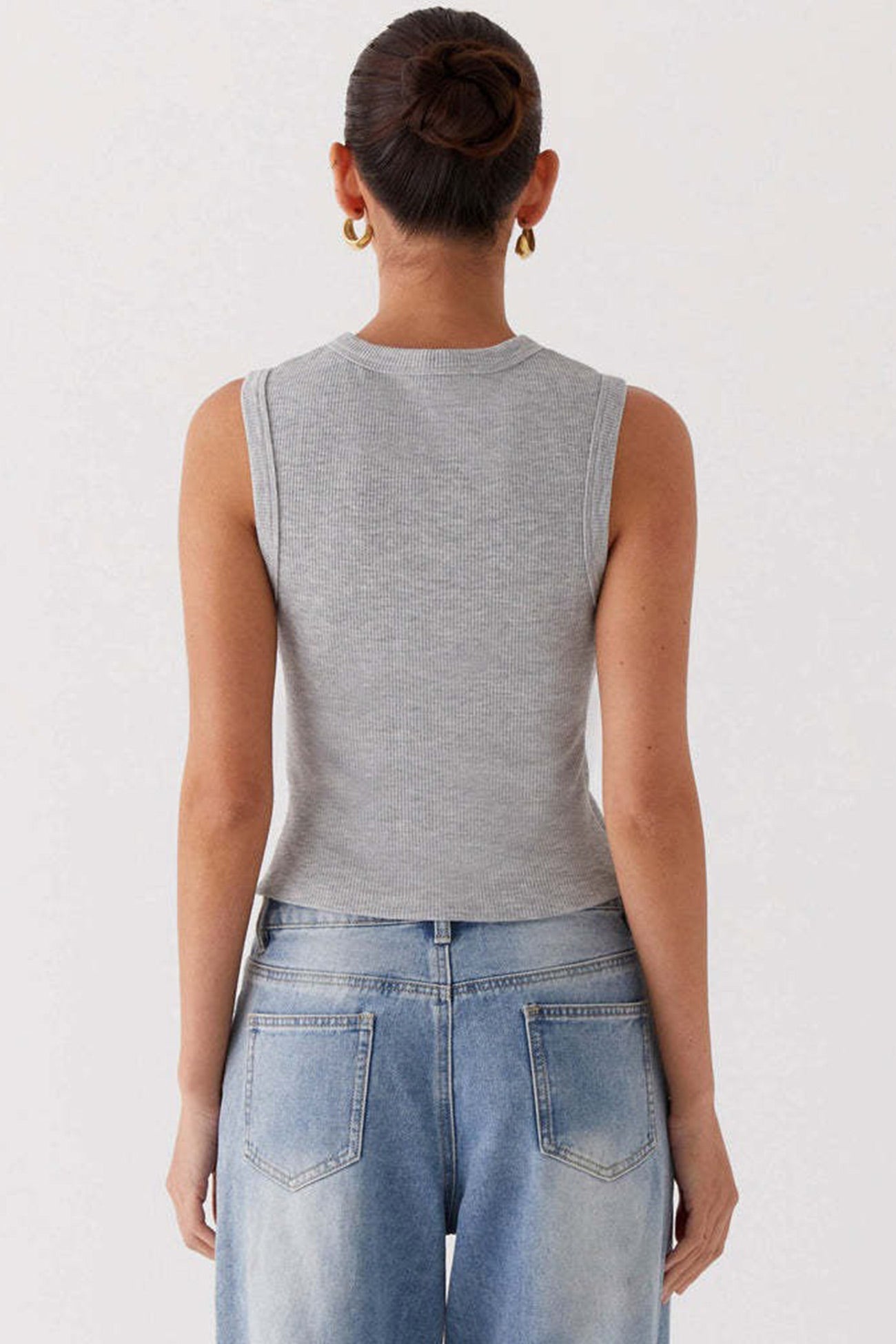 Effortlessly Elegant Top with a Timeless Design